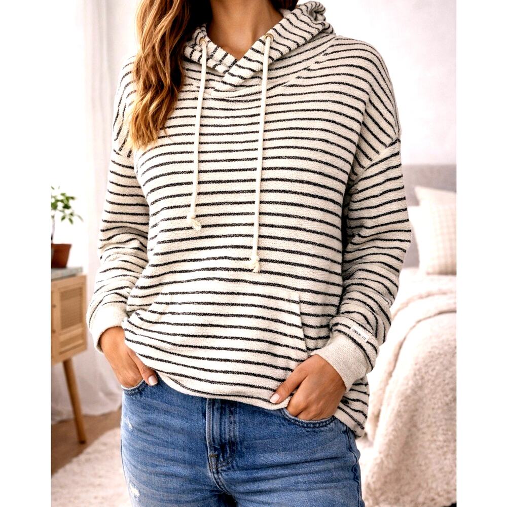 Billabong Striped Hoodie Medium Cream Black Pullover Surf Skater Casual Cozy